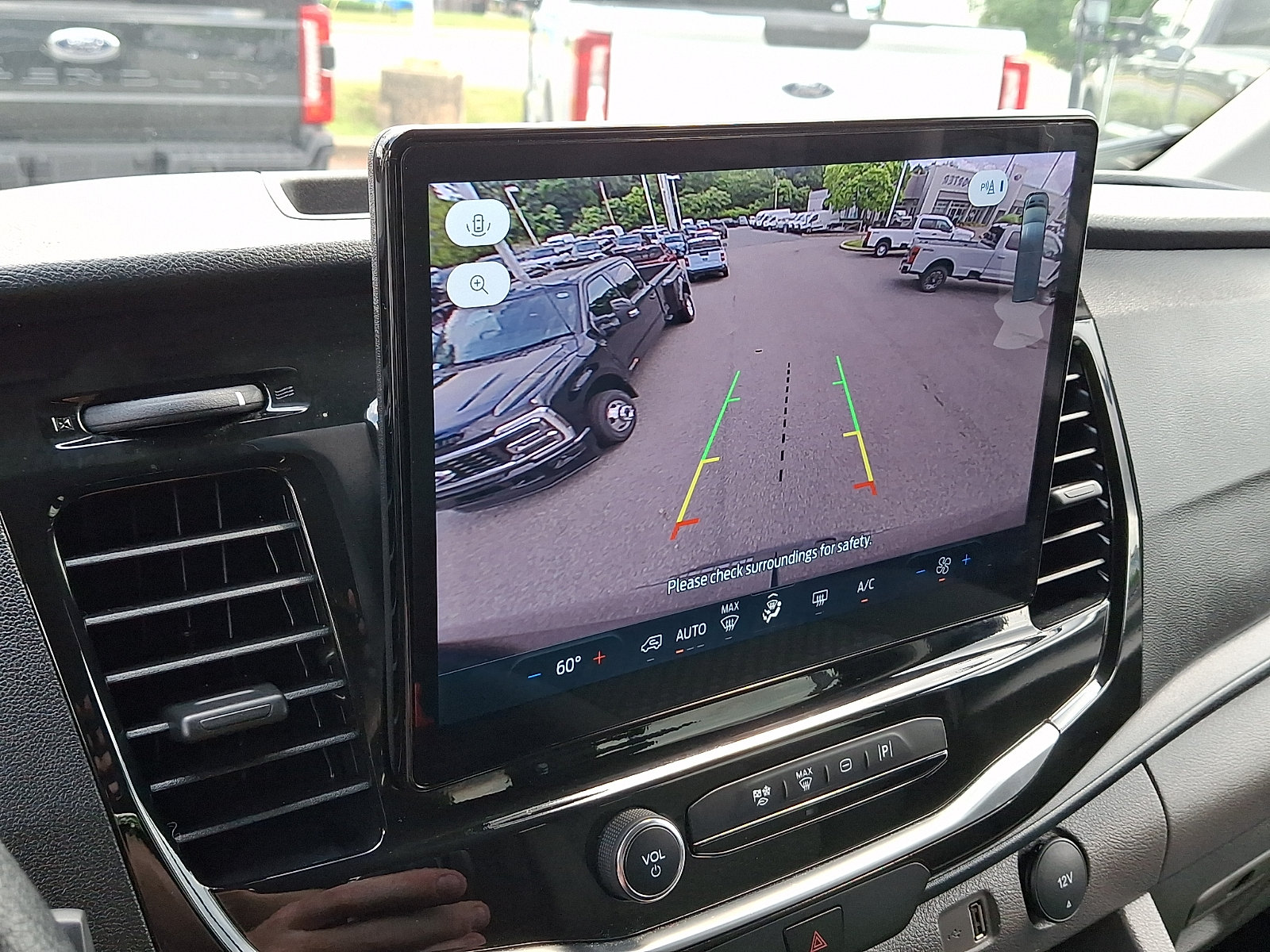 Certified 2025 Ford Transit 350 XLT RWD image 24