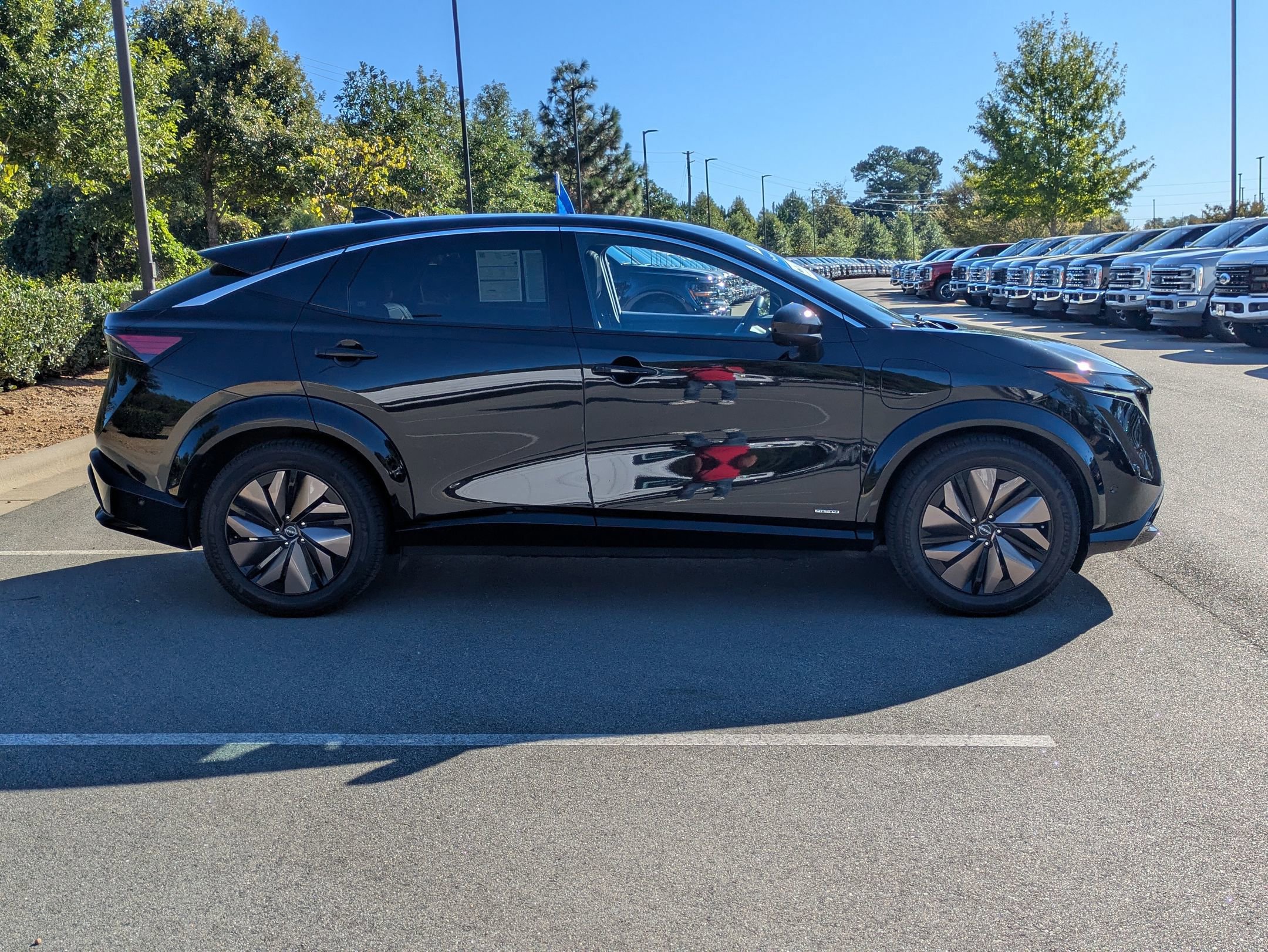 Used 2023 Nissan Ariya FWD image 7