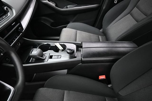 Used 2024 Nissan Rogue SV AWD/4WD image 27