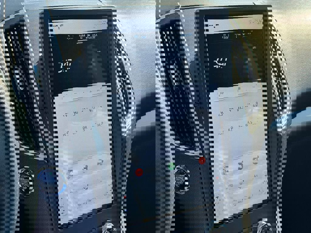 Certified 2023 Ford Edge SEL image 21