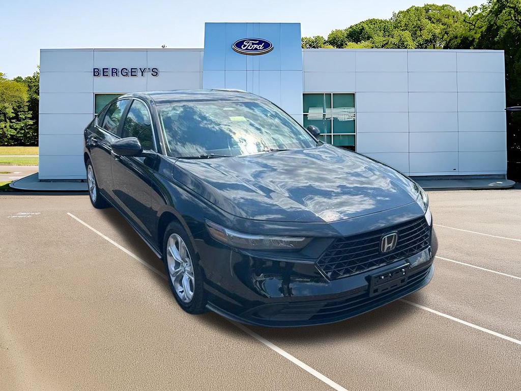Used 2023 Honda Accord LX image 3