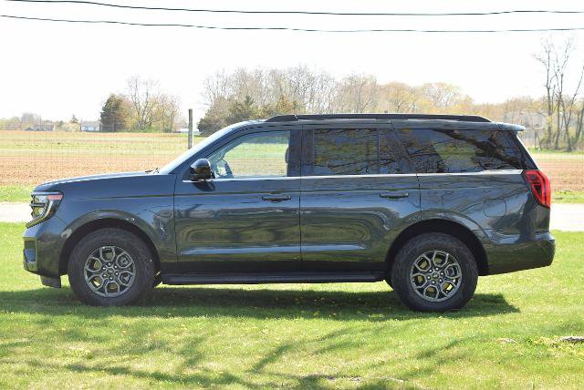 Certified 2025 Ford Expedition Active AWD/4WD image 4