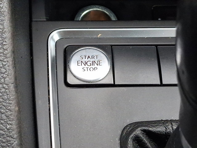 Used 2017 Volkswagen Jetta SE image 24