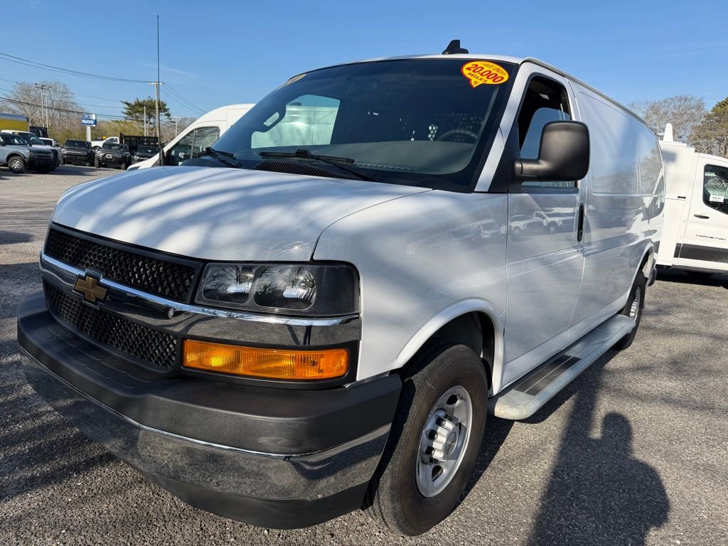 Used 2024 Chevrolet Express 2500 w/ Driver Convenience Package RWD image 5