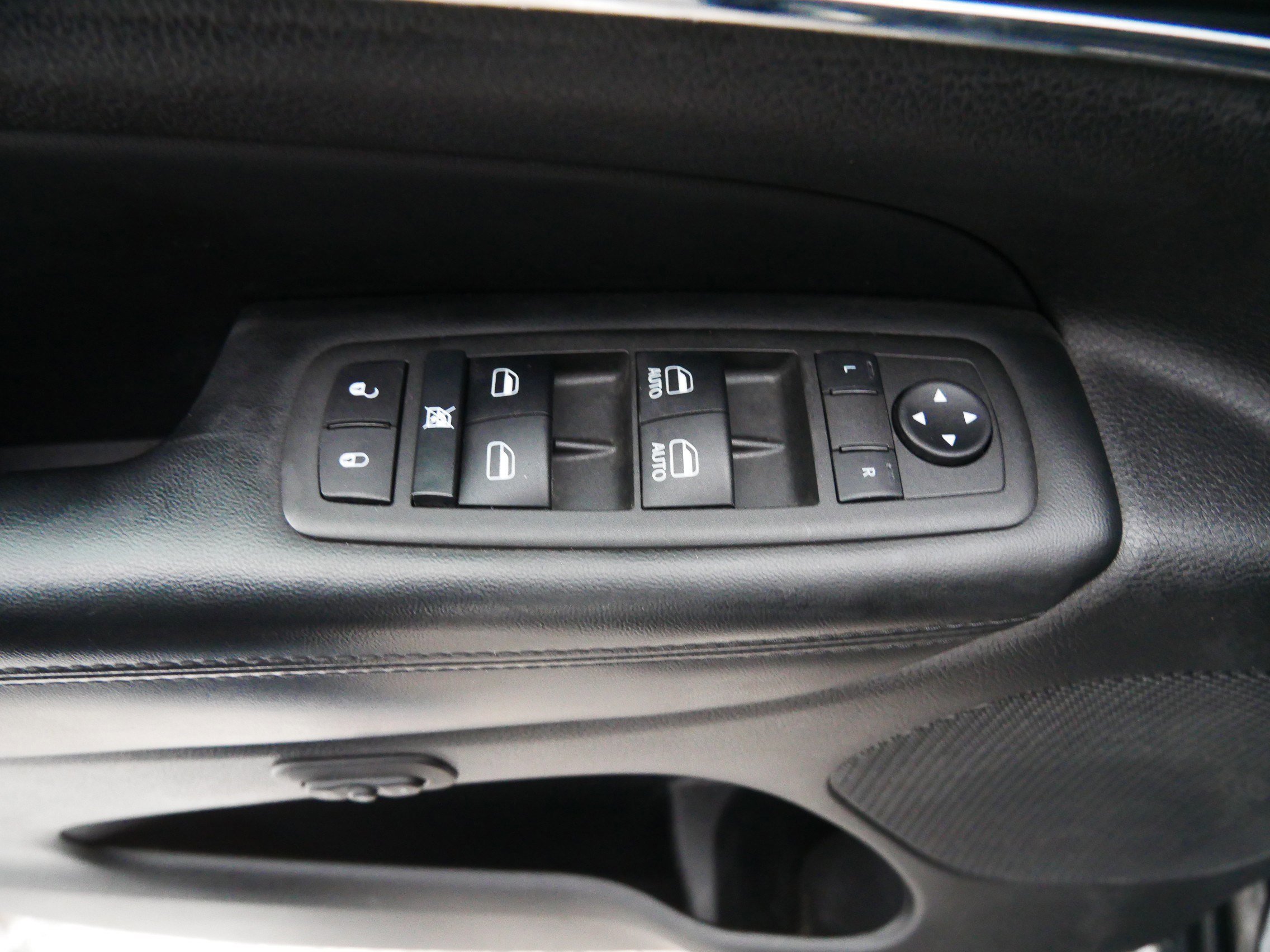 Used 2021 Jeep Grand Cherokee Limited w/ Trailer Tow Group IV image 20