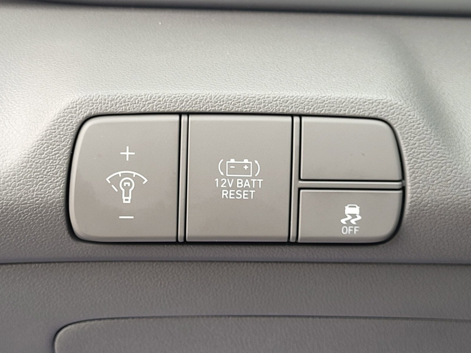 Used 2025 Hyundai Elantra SEL image 23