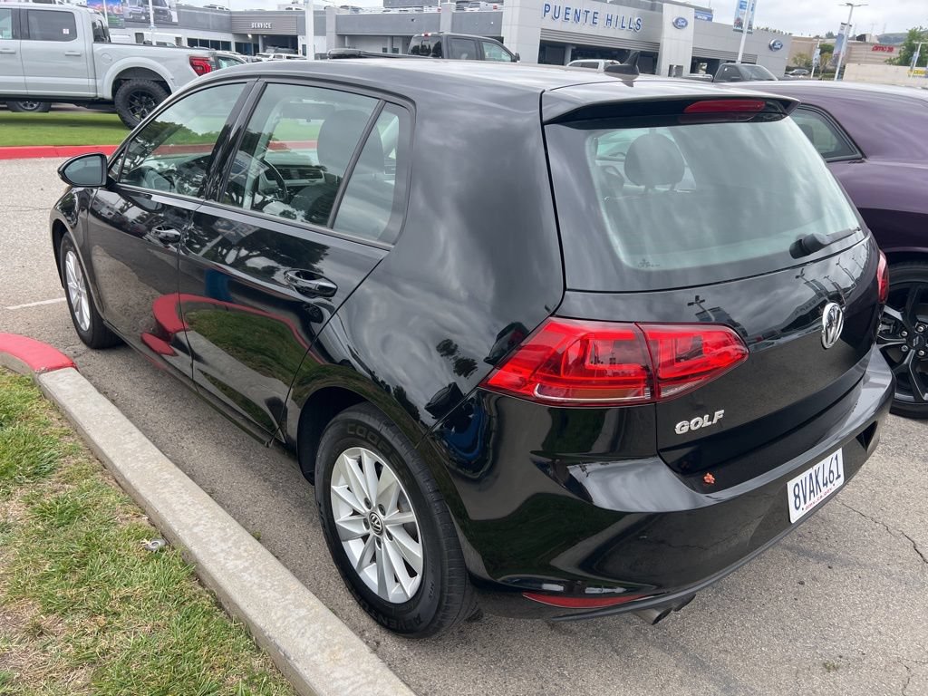 Used 2017 Volkswagen Golf S FWD image 4