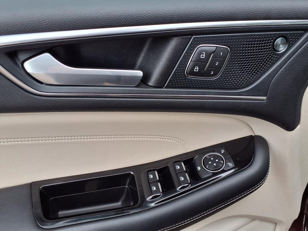 Certified 2020 Ford Edge Titanium image 22