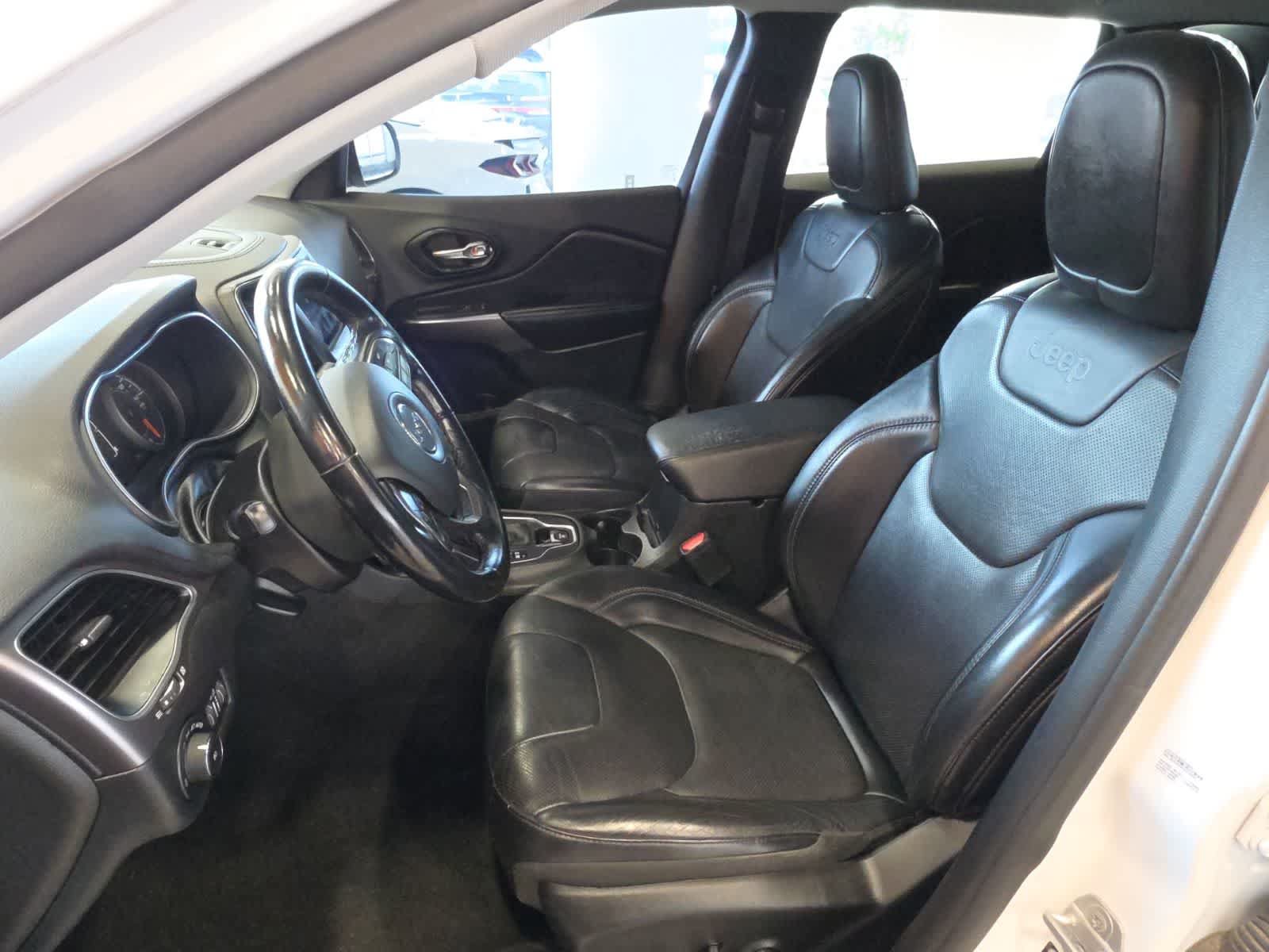 Used 2021 Jeep Cherokee Latitude Lux AWD/4WD image 14