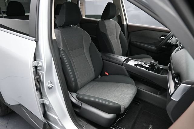 Used 2023 Nissan Rogue SV FWD image 29