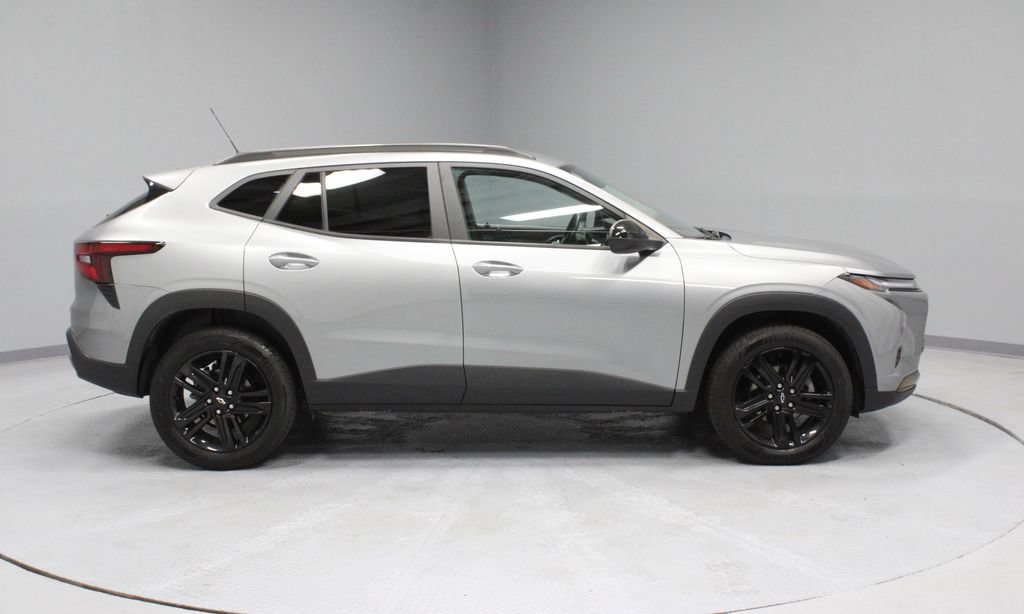 Used 2024 Chevrolet Trax ACTIV w/ Driver Confidence Package FWD image 12