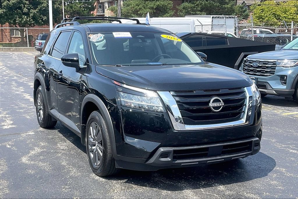 Used 2022 Nissan Pathfinder SV FWD image 35