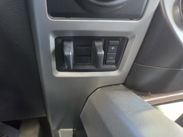 Certified 2022 Ford F450 Lariat w/ Lariat Value Package image 15