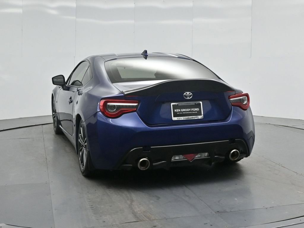 Used 2017 Toyota 86 image 21