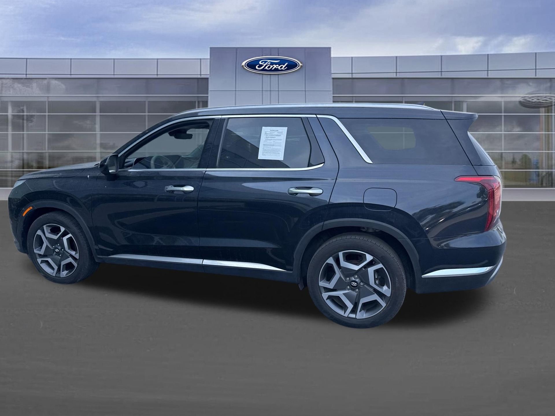 Used 2024 Hyundai Palisade Limited image 8