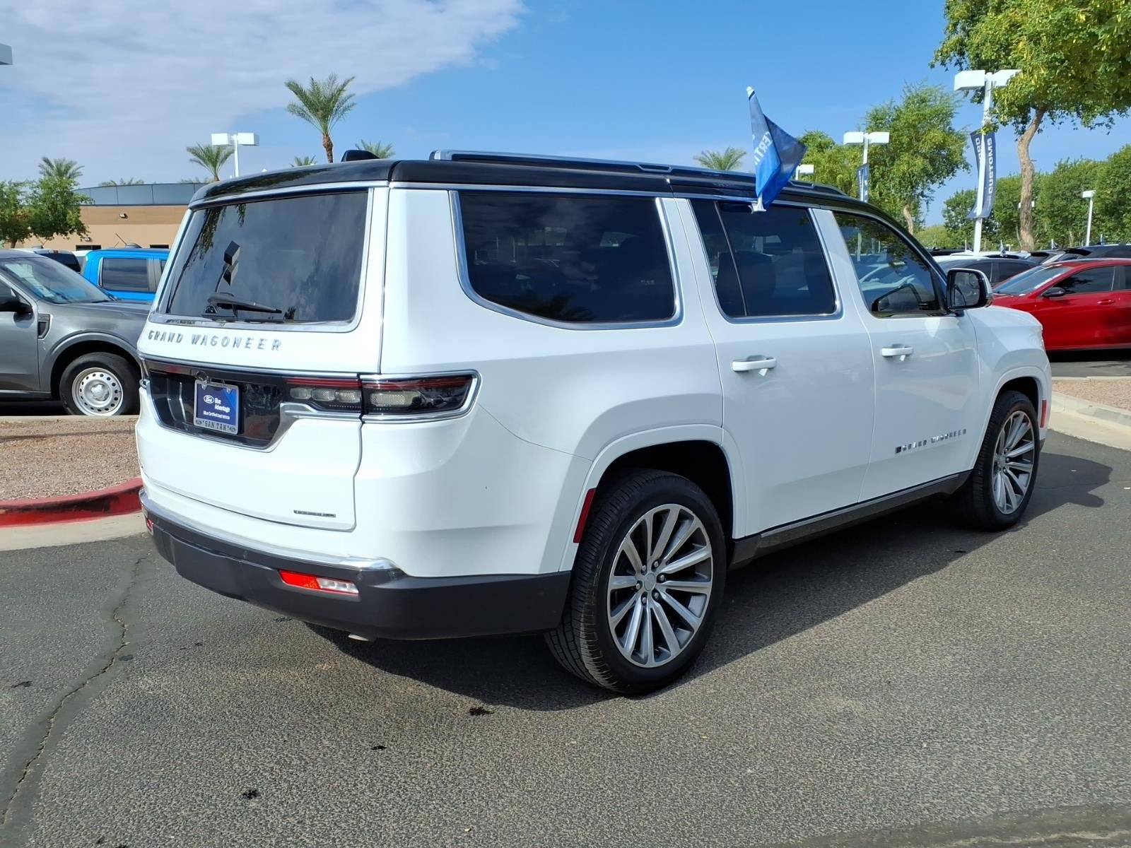 Used 2022 Jeep Grand Wagoneer Series II w/ Convenience Group III AWD/4WD image 4