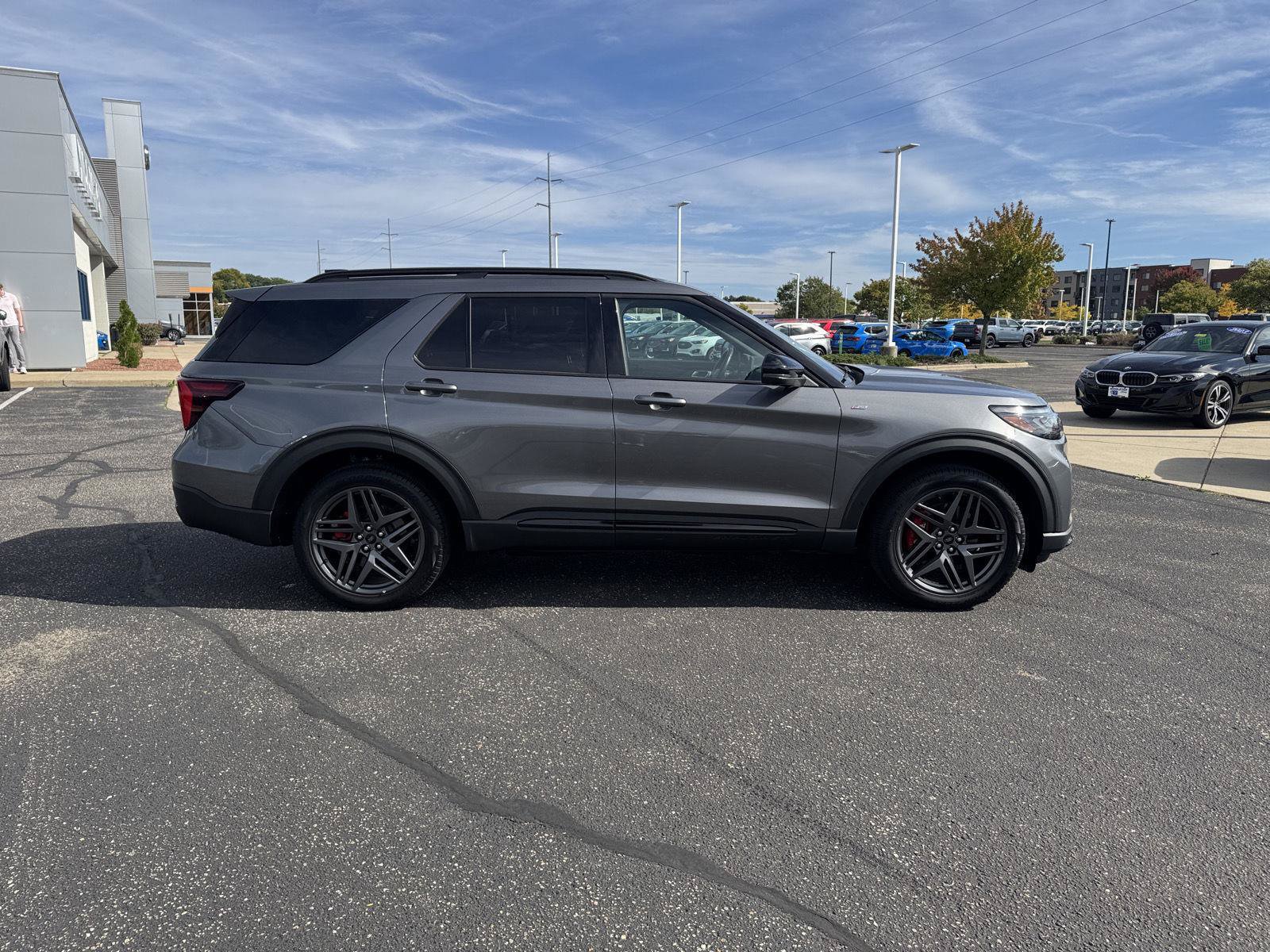 Certified 2025 Ford Explorer ST-Line w/ ST-Line Street Pack AWD/4WD image 3
