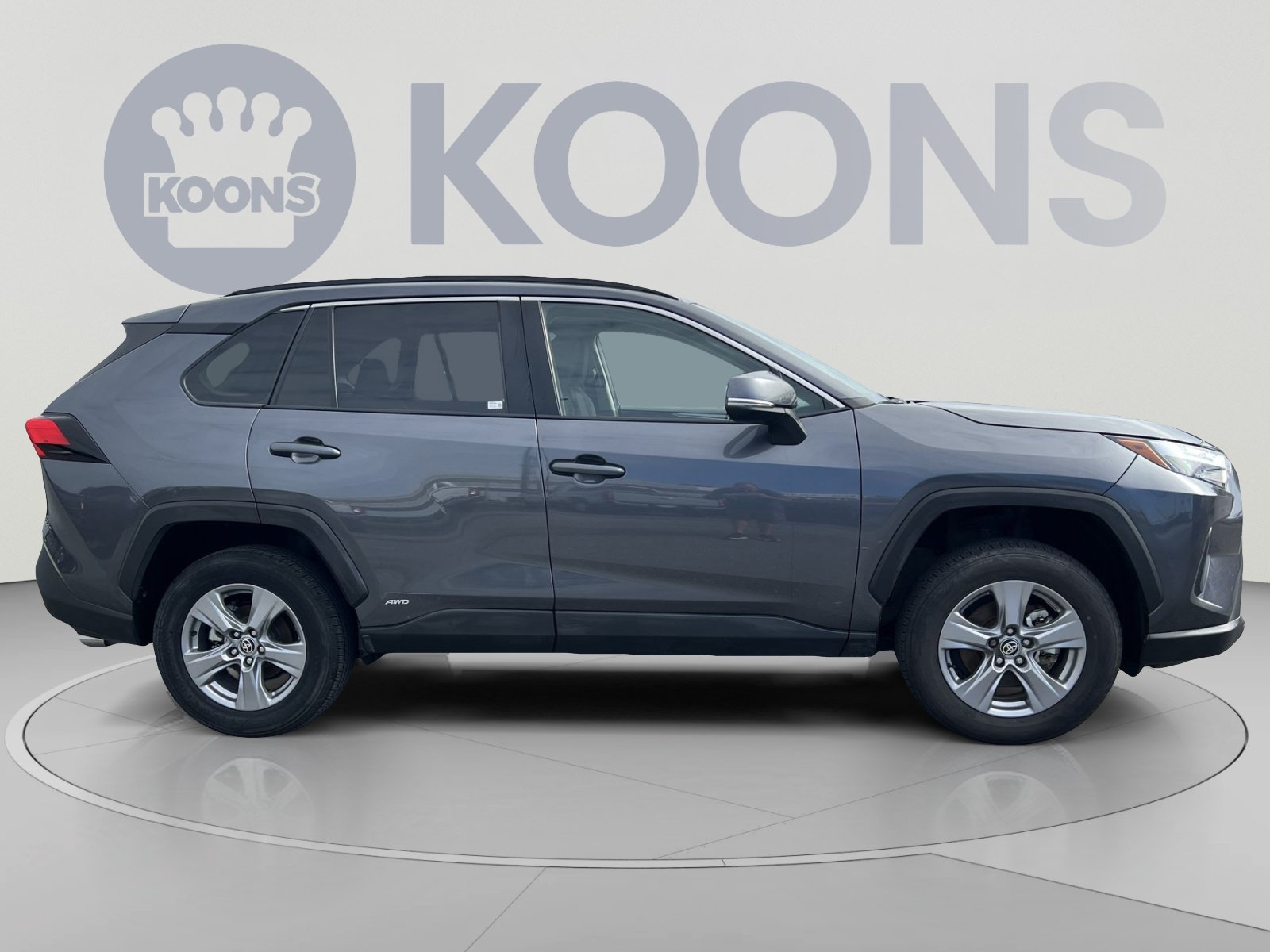 Used 2025 Toyota RAV4 LE AWD/4WD image 8