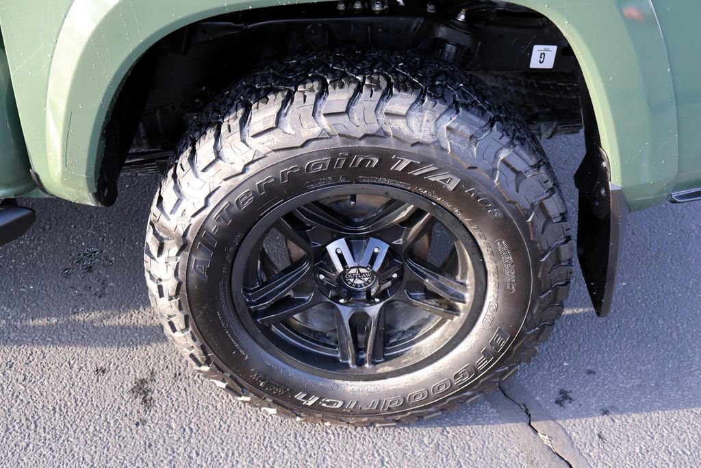 Used 2022 Toyota Tacoma TRD Sport AWD/4WD image 20