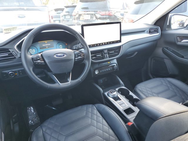 Certified 2023 Ford Escape Platinum w/ Premium Technology Package image 13