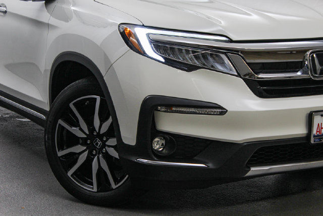 Used 2019 Honda Pilot Touring image 2