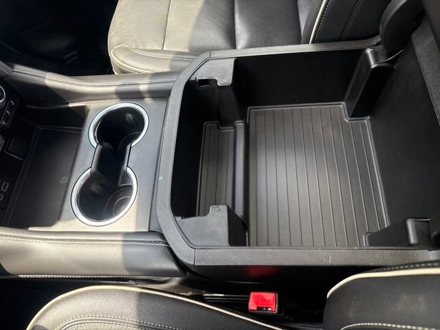 Used 2021 GMC Yukon SLT w/ SLT Premium Package AWD/4WD image 24