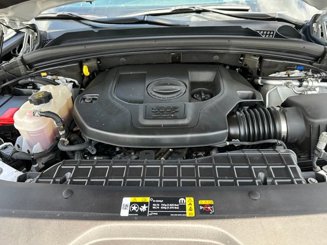 Used 2022 Jeep Grand Cherokee L Summit w/ Advanced Protech Group IV AWD/4WD image 8