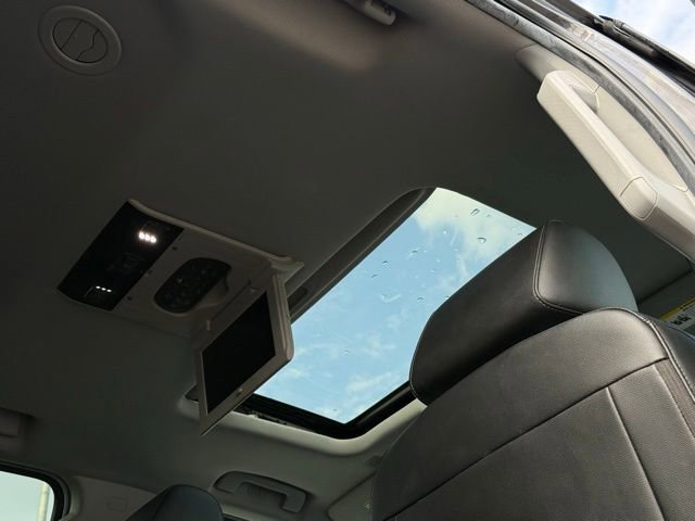 Used 2018 Chevrolet Tahoe Premier AWD/4WD image 30