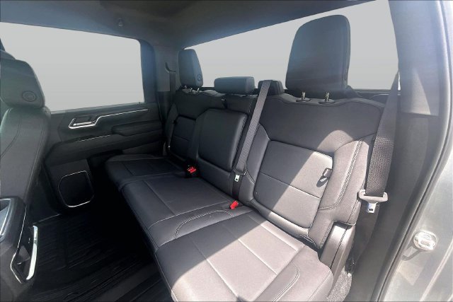 Used 2025 GMC Sierra 2500 SLT AWD/4WD image 29