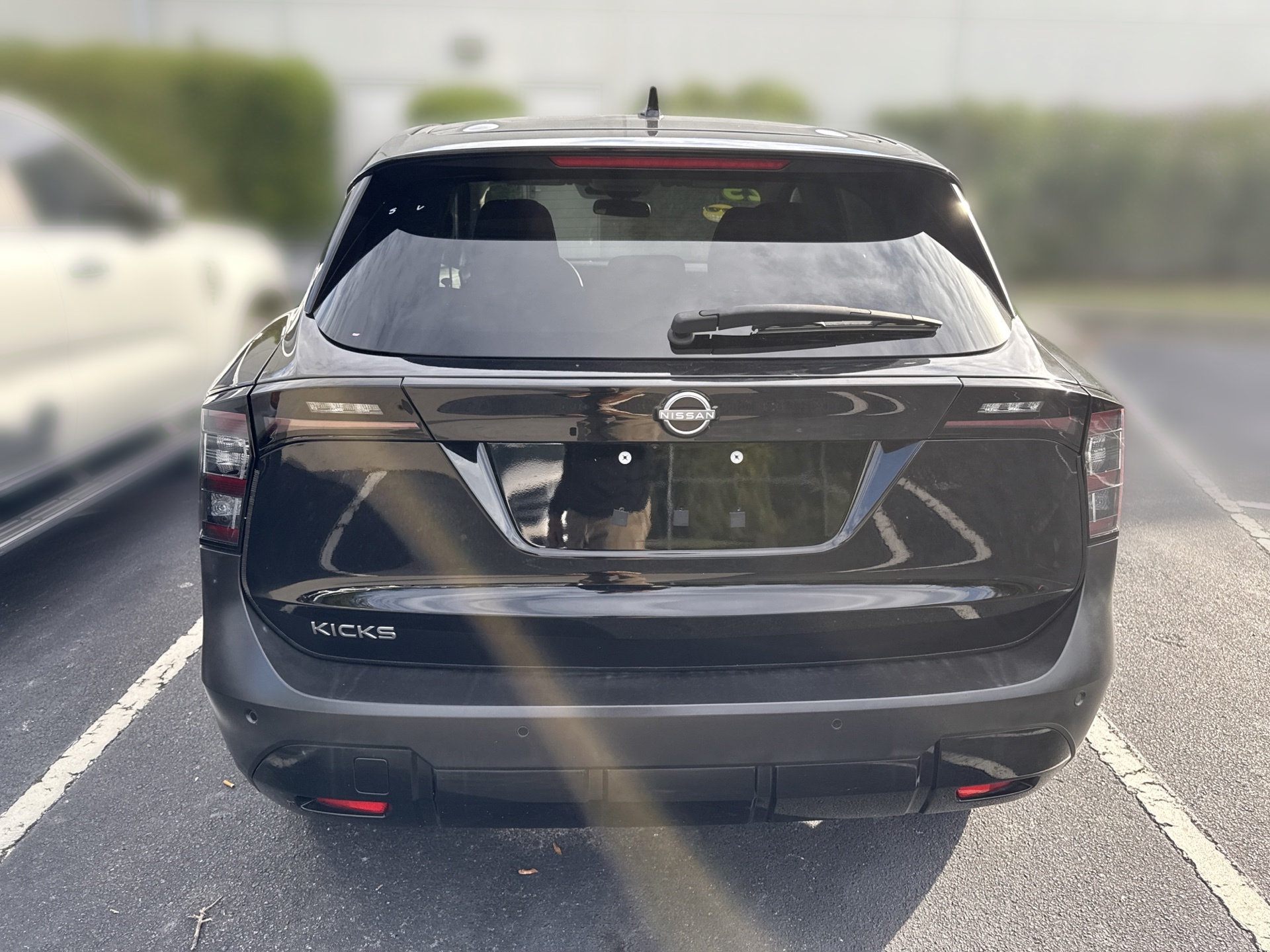 Used 2025 Nissan Kicks SV FWD image 5