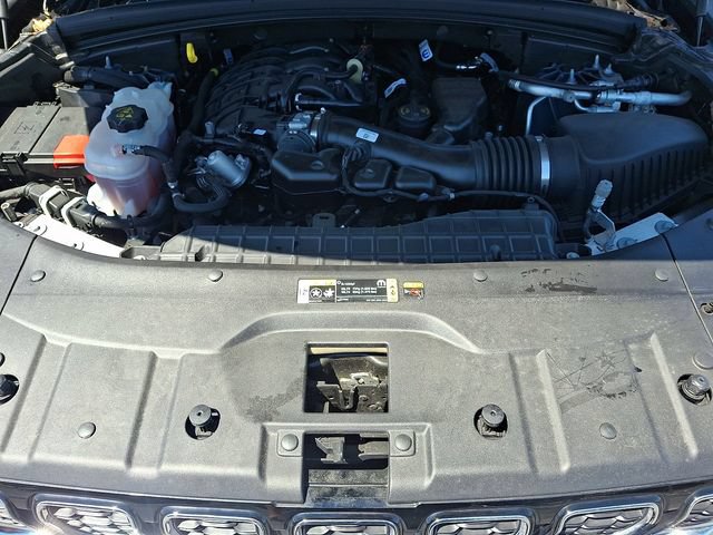 Used 2025 Jeep Grand Cherokee Limited AWD/4WD image 28