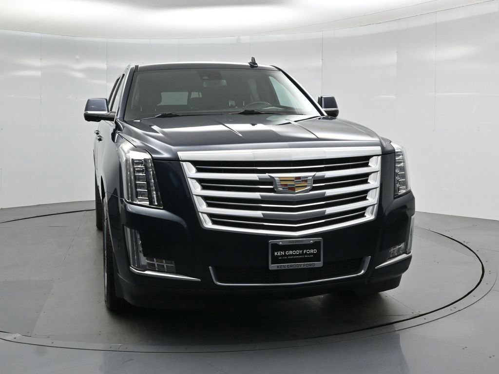 Used 2020 Cadillac Escalade Platinum image 6