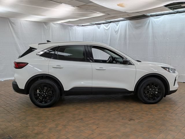 Certified 2023 Ford Escape Active w/ Cold Weather Package FWD image 8