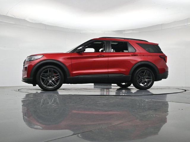 Certified 2025 Ford Explorer ST AWD/4WD image 42