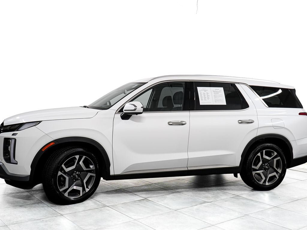 Used 2023 Hyundai Palisade Limited w/ Cargo Package AWD/4WD image 4