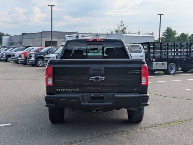Used 2018 Chevrolet Silverado 1500 LTZ Z71 w/ Midnight Edition AWD/4WD image 4