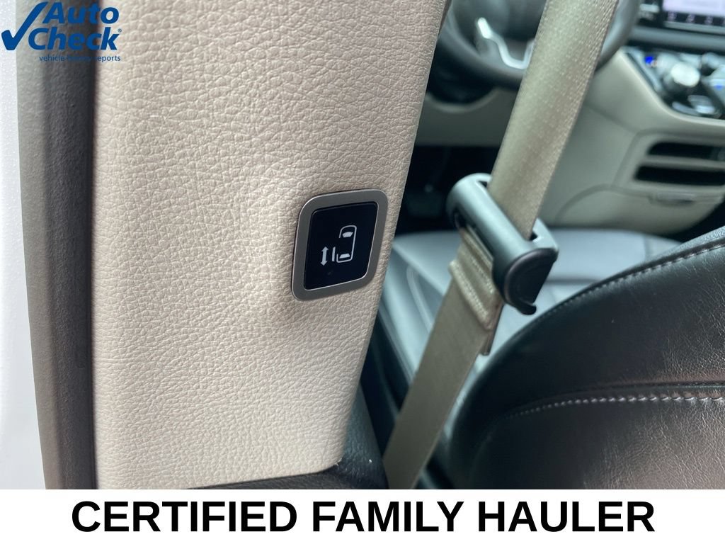Used 2024 Chrysler Pacifica Touring-L FWD image 22