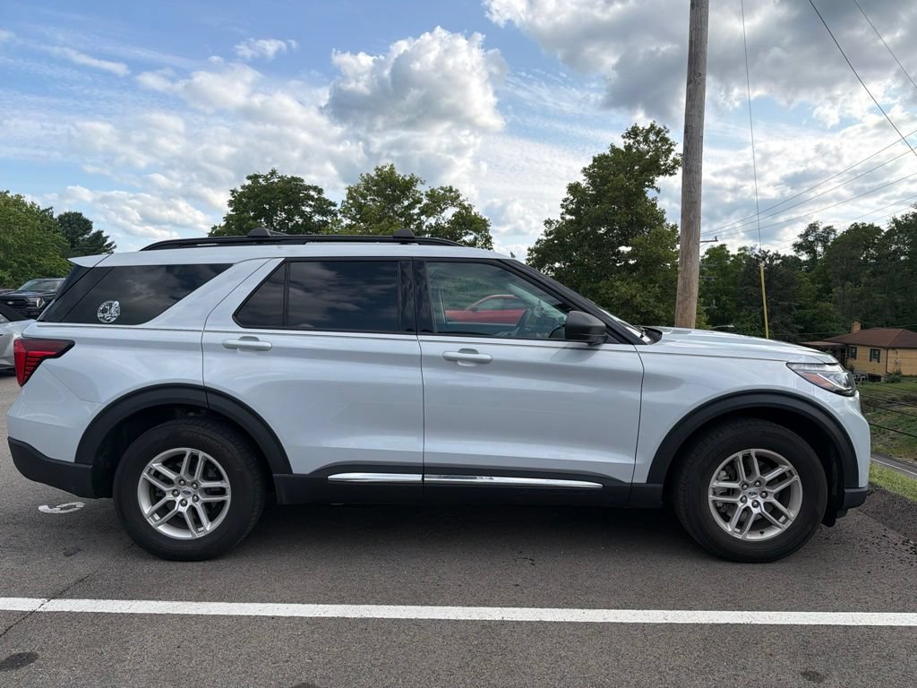 Certified 2025 Ford Explorer Active AWD/4WD image 6