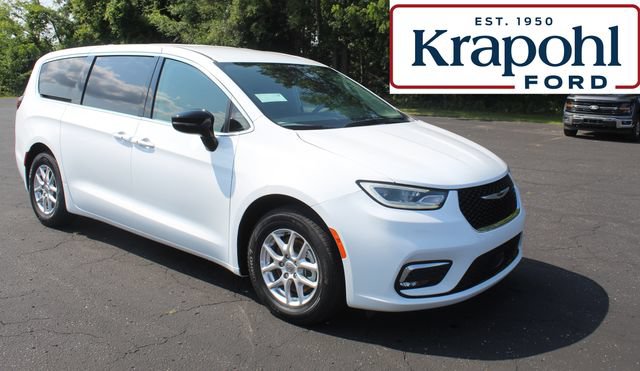 Used 2024 Chrysler Pacifica Touring-L