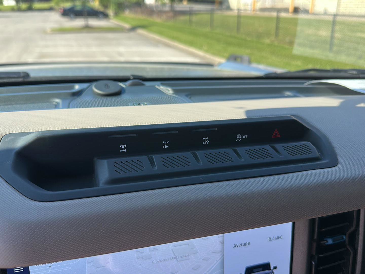 Certified 2024 Ford Bronco Wildtrak AWD/4WD image 18