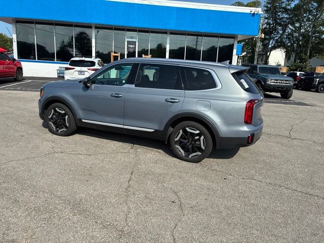 Used 2025 Kia Telluride S FWD image 20