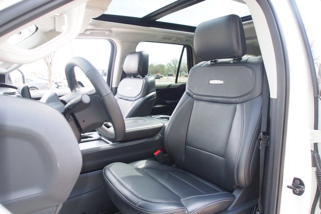 Certified 2025 Ford Expedition Max Platinum w/ Driver's Package image 20