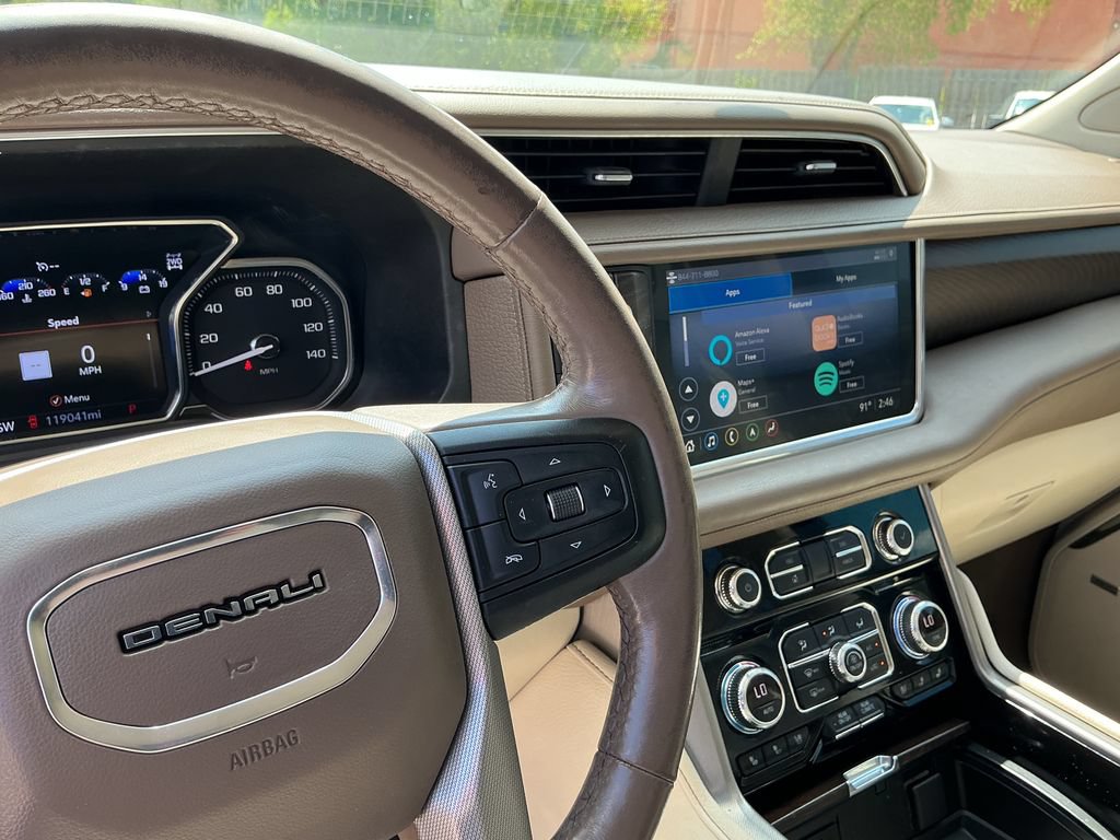 Used 2021 GMC Yukon Denali w/ LPO, Illumination Package AWD/4WD image 23
