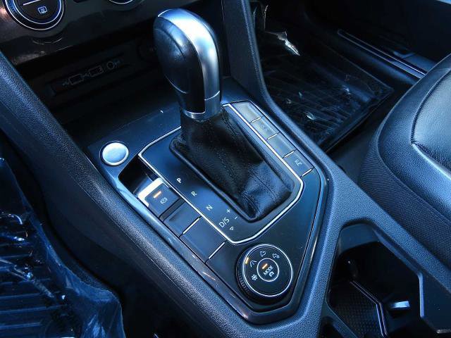 Used 2019 Volkswagen Tiguan SEL Premium image 31