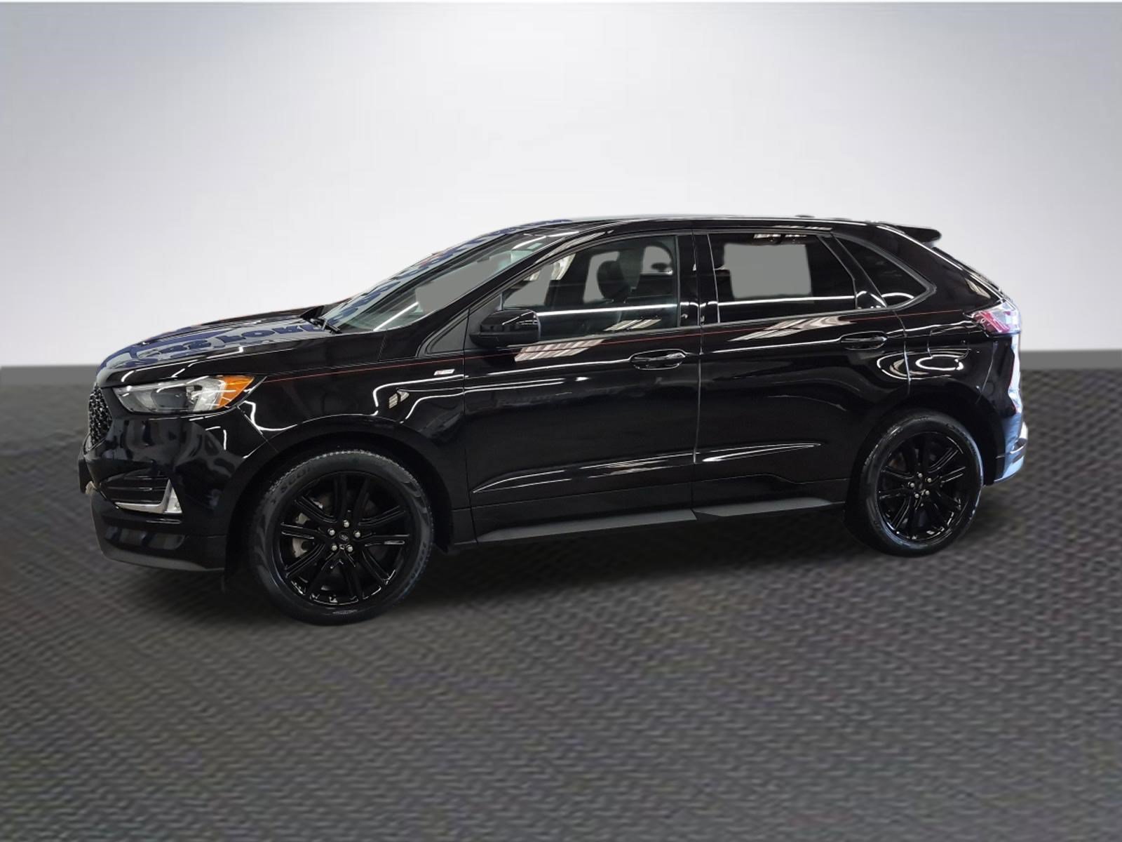 Certified 2022 Ford Edge ST-Line AWD/4WD image 2