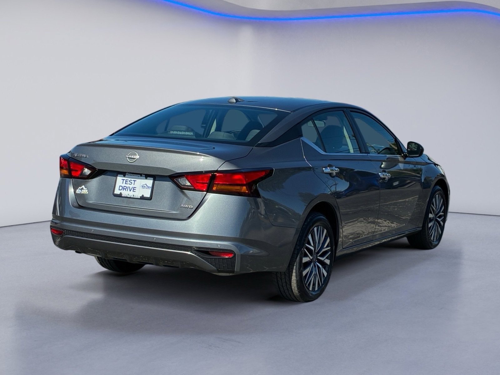 Used 2025 Nissan Altima 2.5 SV AWD/4WD image 6