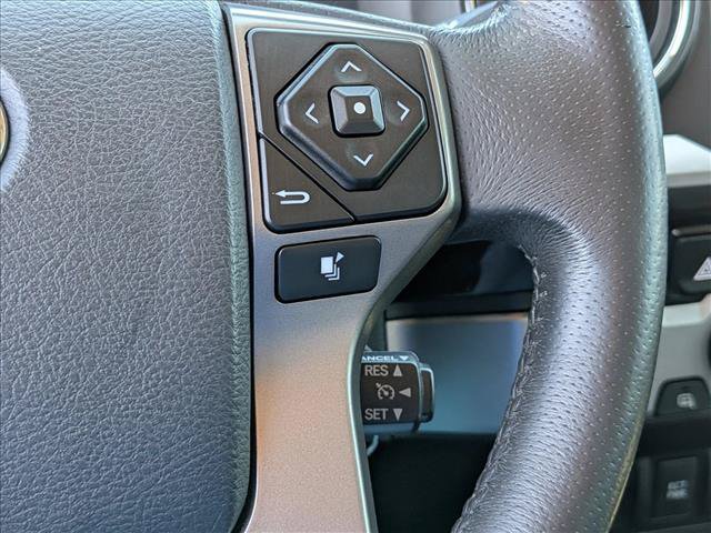 Used 2017 Toyota Tacoma SR5 w/ Tow Package RWD image 12
