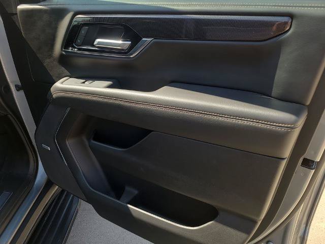 Used 2026 GMC Yukon Elevation RWD image 8