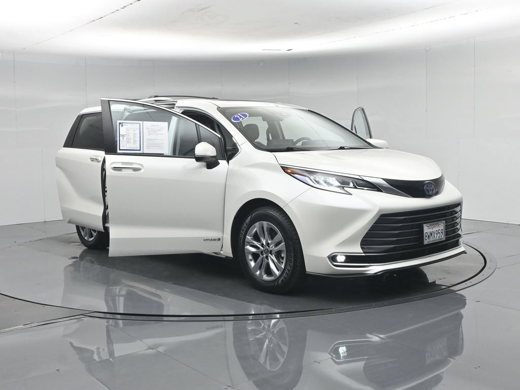 Used 2021 Toyota Sienna Limited FWD image 36