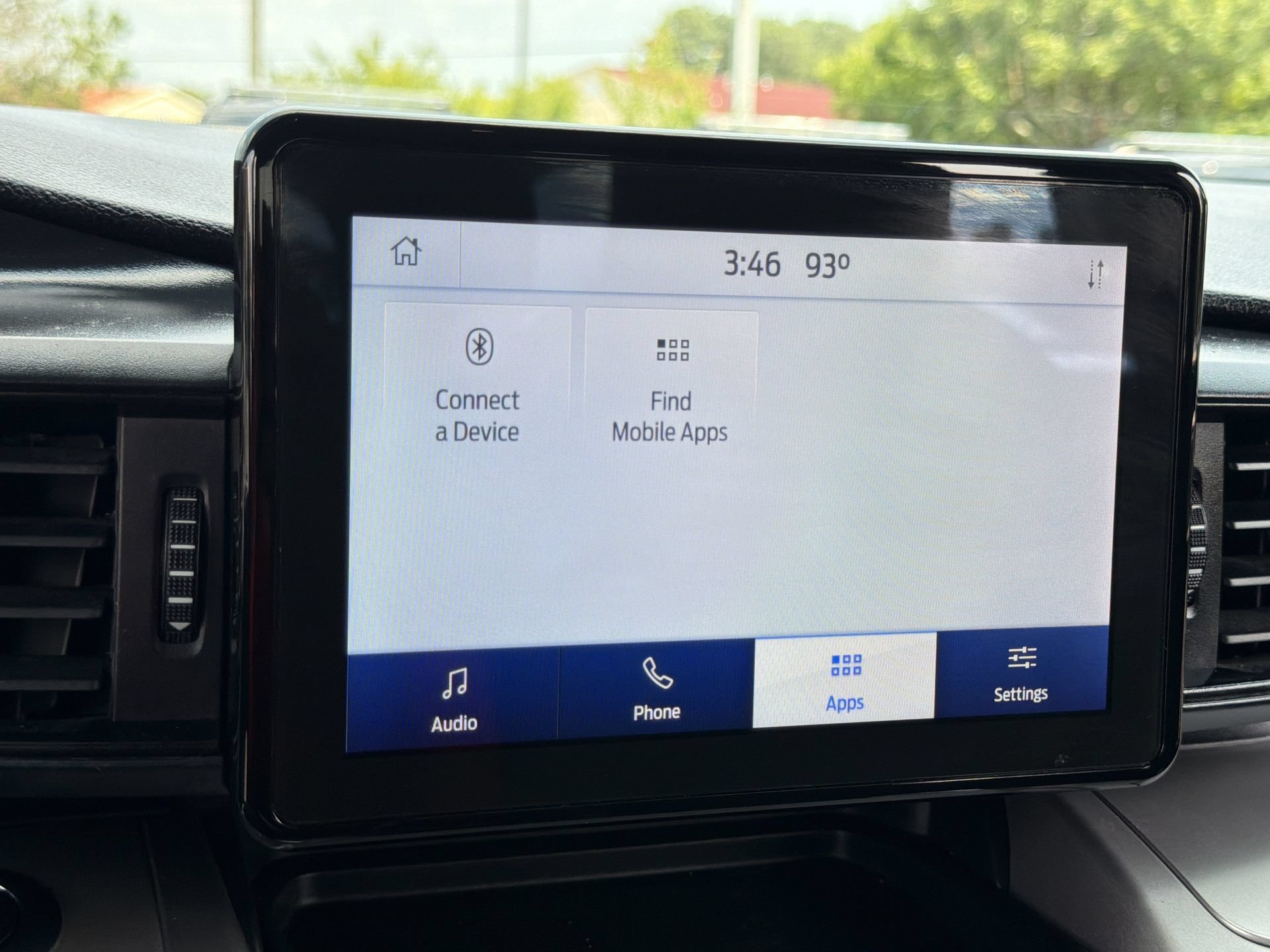 Certified 2021 Ford Explorer XLT RWD image 5